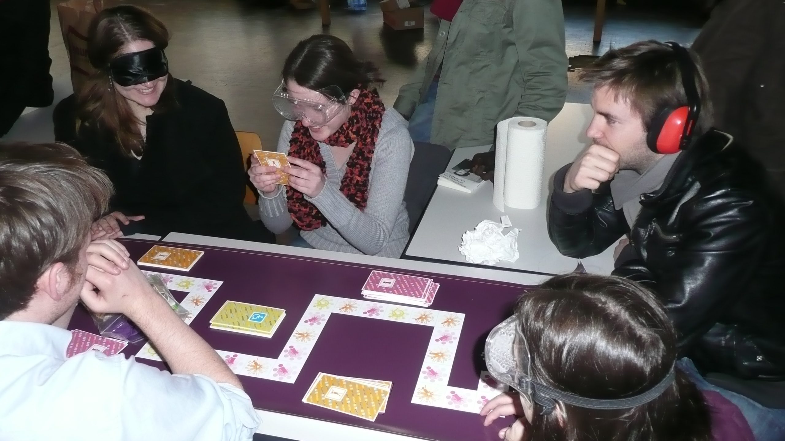photo de groupe qui pratique la hand In Box